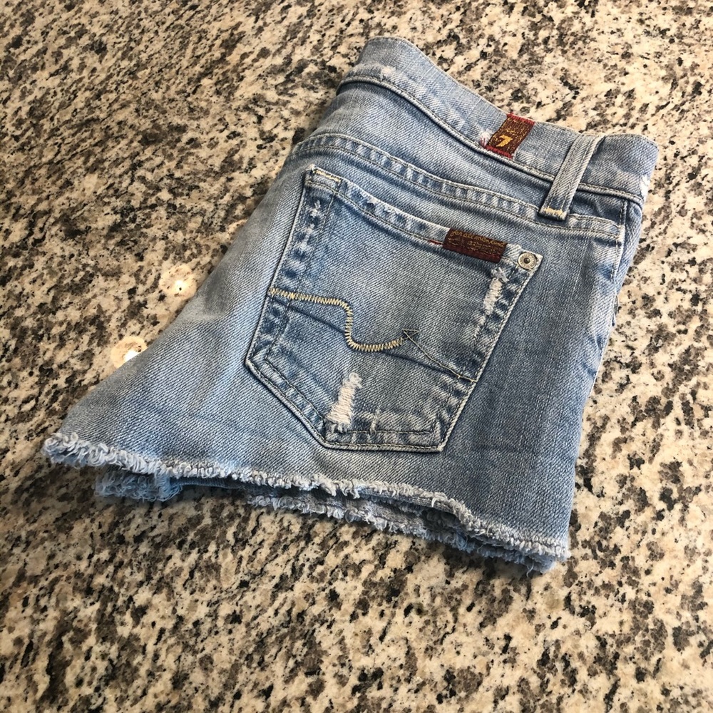 7 for all mankind shorts, size 25